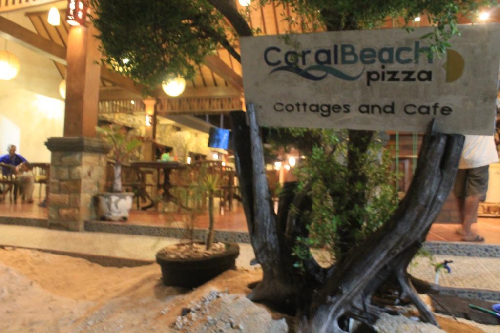 Coral Beach Pizza Cottages Gili Trawangan Exterior photo